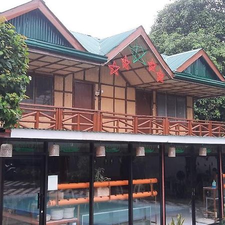 Lilys Guesthouse Coron Exterior photo